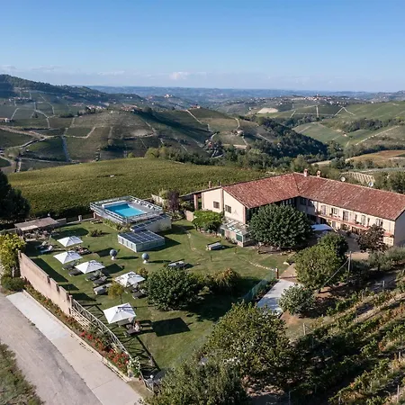 Amalia Cascina In Langa Casa rural