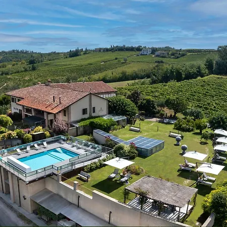 Amalia Cascina In Langa