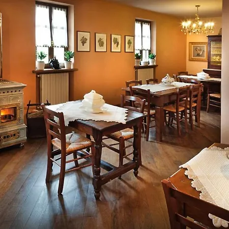 Landhaus Amalia Cascina In Langa Monforte dʼAlba